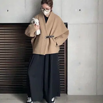 LOHEN 로헨 가죽 버클 숏코트