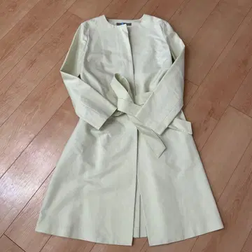 M 사이즈 theory luxe 연한 옐로우 그린 롱 코트 트렌치코트