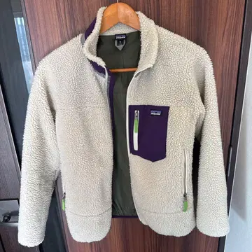 patagonia 플리스 자켓 키즈 사이즈 XL 크림/퍼플