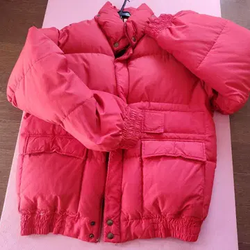 McGregor 빨간색 다운 자켓 L 하자 있음