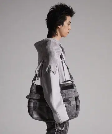 1회 사용 GRANCY 클레이지 레이어드 데님 팬츠 디자인 숄더백