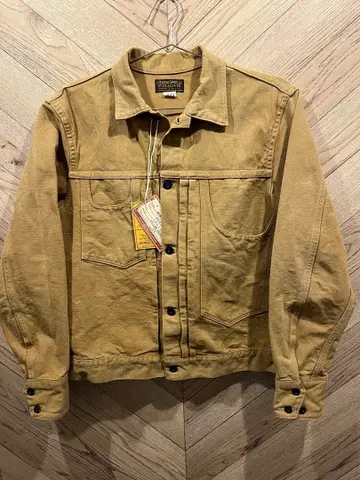 초레어 새상품급 프리휠러스 골드 마이너 자켓 40