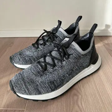 새상품급 Michael Kors 남성용 스니커즈 27cm 블랙 그레이