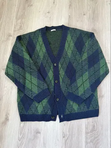 다이아몬드 패턴 가디건