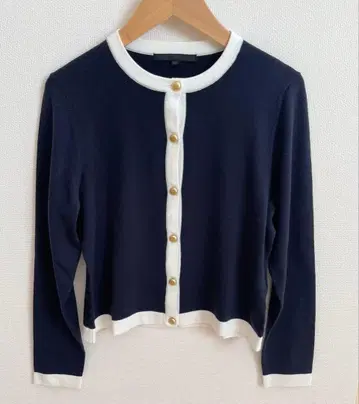 ANAYI 네이비 x 화이트 바이컬러 긴팔 티셔츠 38 사이즈