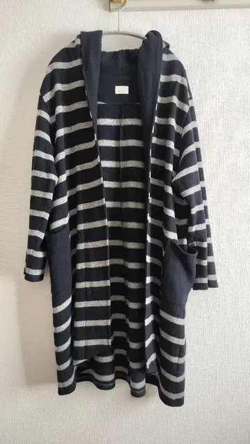 gouzi gouzi 구지구지 네이비 & 그레이 니트 코트