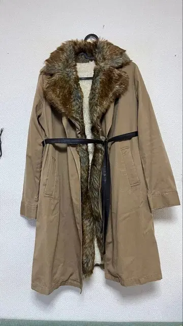 펠리시모 퍼 라이너 부착 롱 코트