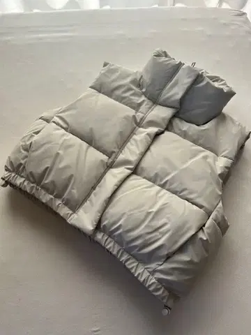 [ 새상품급 ] ZARA 다운 베스트 ( M)