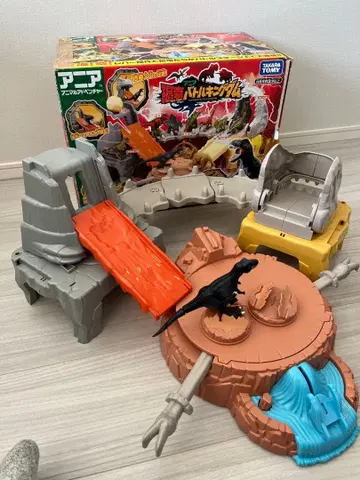 공룡 배틀 킹덤 타카라토미