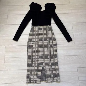 프릴 니트 원피스 체크 무늬