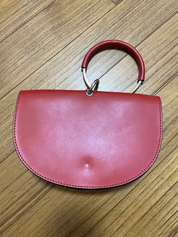 빨간색 핸드백 반달형 스웨이드