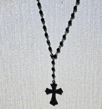 새상품 Ozz Croce 블랙 크로스 목걸이