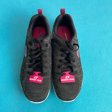 Skechers 메모리폼 스니커즈 블랙/핑크