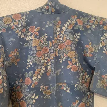 파란색 꽃무늬 코몬 기모노