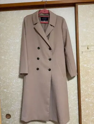 더블 버튼 체스터 코트