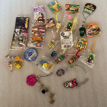 묶음 판매,,큐피,마리모코리,피넛,마이멜로디 등 스트랩 세트