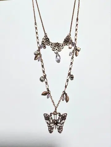 새상품 axes femme 나비 모티브 2연 목걸이