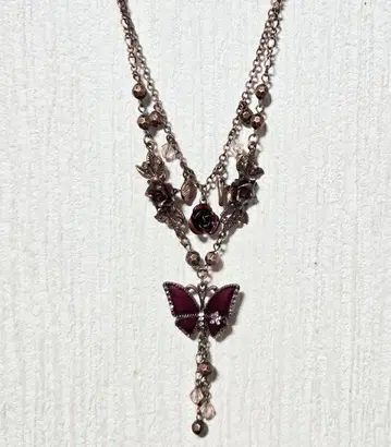 새상품 axes femme 나비와 꽃 목걸이