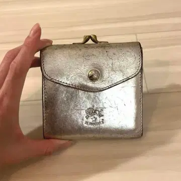 실버 가죽 3단 폴더형 지갑