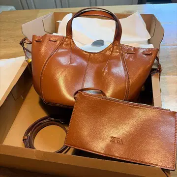 ZARA 50주년 기념 브라운 숄더백