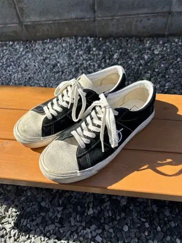 VANS 오센틱 블랙/그레이 스니커즈