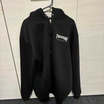 THRASHER 블랙 집업 후드티