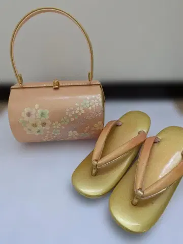 성인식 백과 골드 컬러 조리 세트