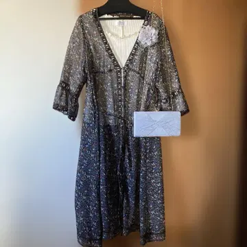 LOWRYS FARM 다크 브라운 플라워 원피스