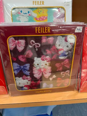 FEILER 페이러 리본에 둘러싸인 키티 손수건