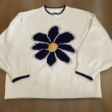 MONO-MART 꽃무늬 니트 스웨터