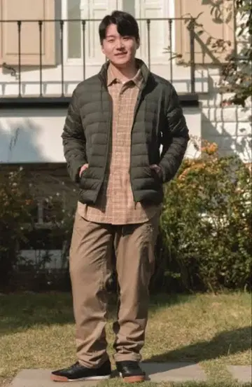 UNIQLO 올리브 그린 퀼팅 다운 자켓