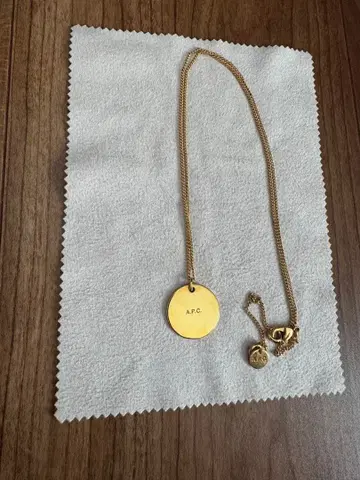 A.P.C. ELOI 목걸이 골드