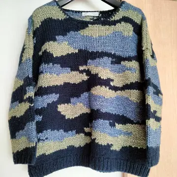 새상품급 DAMA collection  니트 스웨터