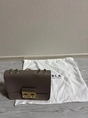 [ 새상품급 ] FURLA 그레이 베이지 가죽 숄더백 (헝겊 가방 포함)