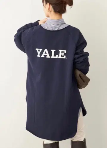 프레임워크 롱 맨투맨 네이비 YALE