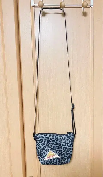 KELTY 케르티 미니 숄더 파우치 사코슈