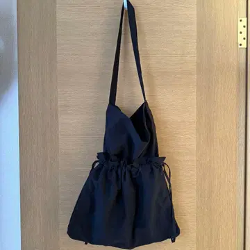 클라네 숄더 개더 파우치