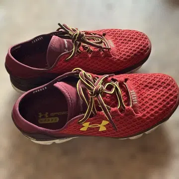 언더아머 러닝화