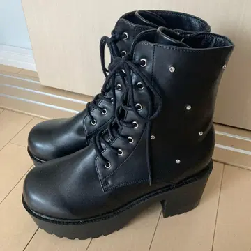 스톤 장식 통굽 숏부츠