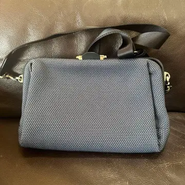 [ 새상품급 ] ARTPHERE 그레이 숄더백