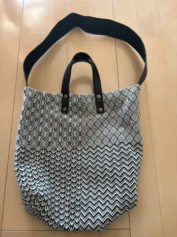 trois temps(트로와 탕) 2way 토트 S사이즈