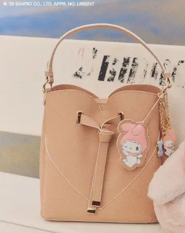 [ 마이멜로디&쿠로미 ] VIS 별주 모델 하트컷 백 & 참 SET