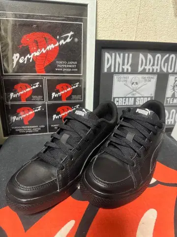 PUMA 블랙 스니커즈 (여성용)