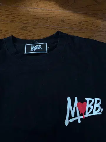 MOBB 블랙 T셔츠