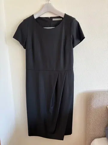 테리 럭스 블랙 무릎 기장 원피스 반팔 포멀