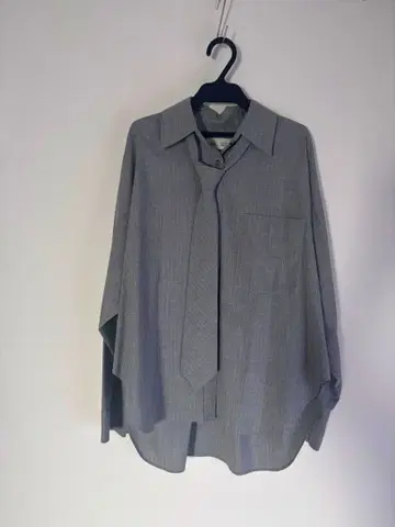 메종 스페셜 x 자라 그레이 셔츠