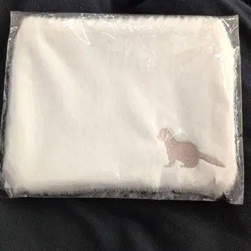 모든 행운을 손에 넣은 남자 퍼 파우치