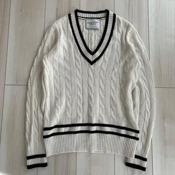 새상품급 Deuxieme Classe 캐시미어 혼방 케이블 니트 V넥