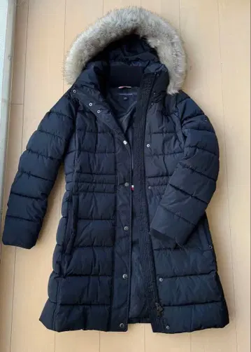 TOMMY HILFIGER 타미힐피거 퍼 달린 다운 자켓