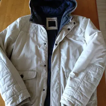 Bershka 후드 부착 베이지 점퍼 L